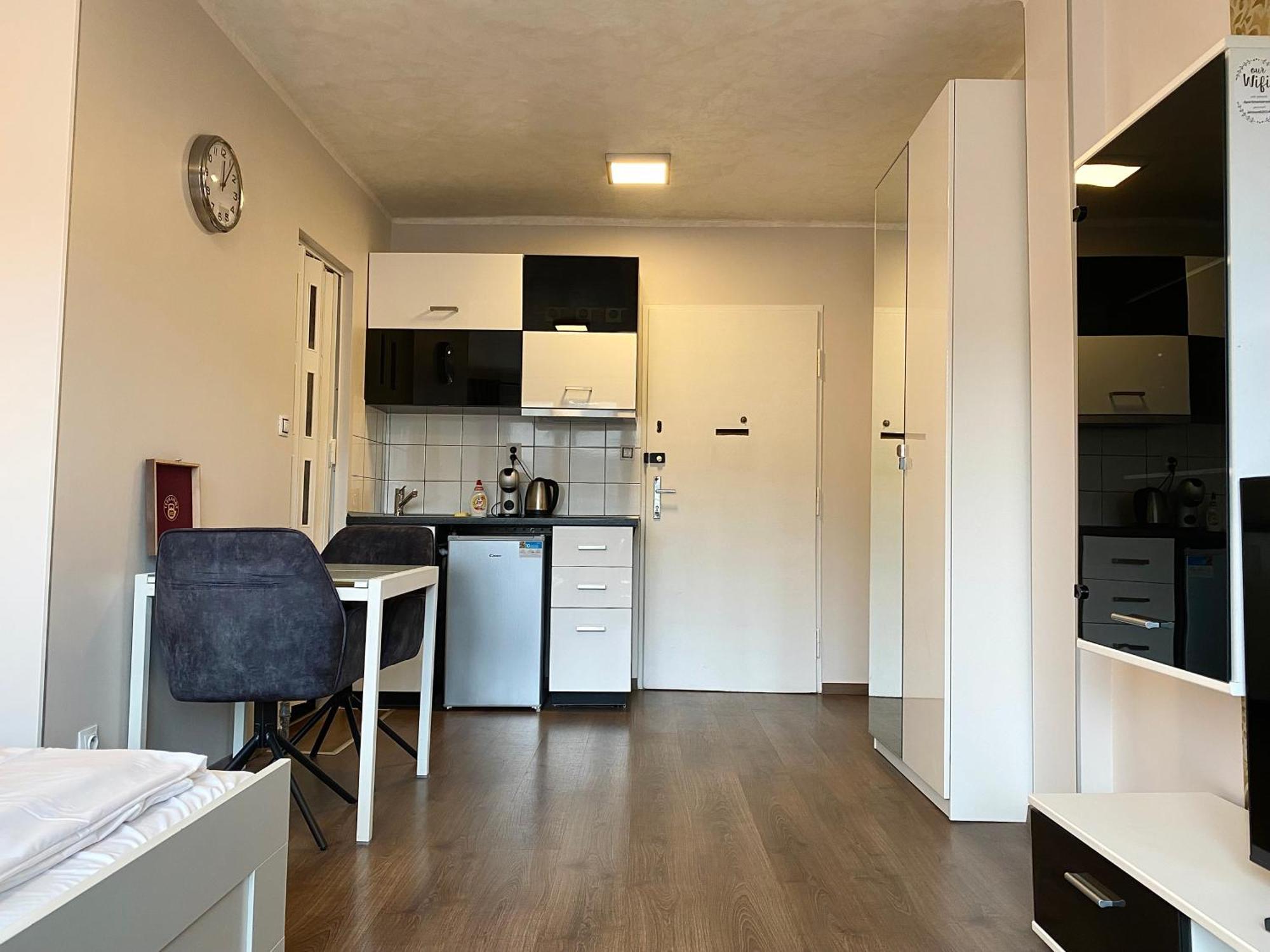 Top Floor Studio With Terrace Prague Exterior photo